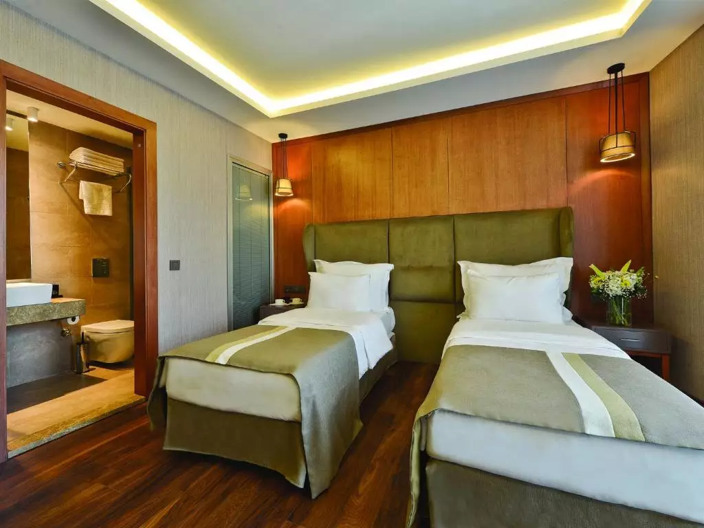 اتاق Blueway Hotel City